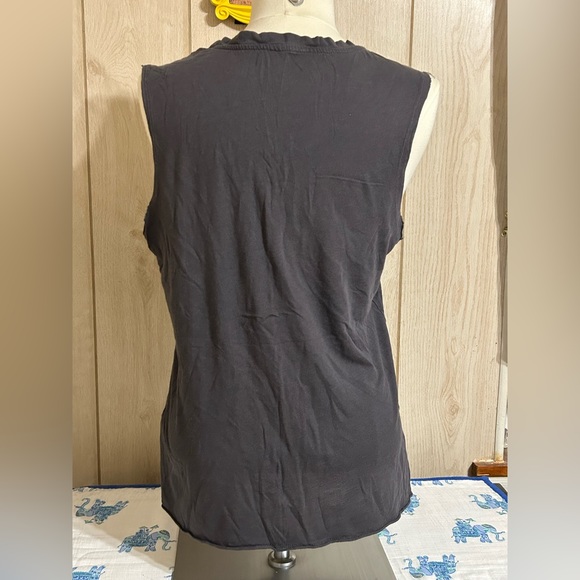 Zoe and Liv cutoff style tee - Picture 2 of 4